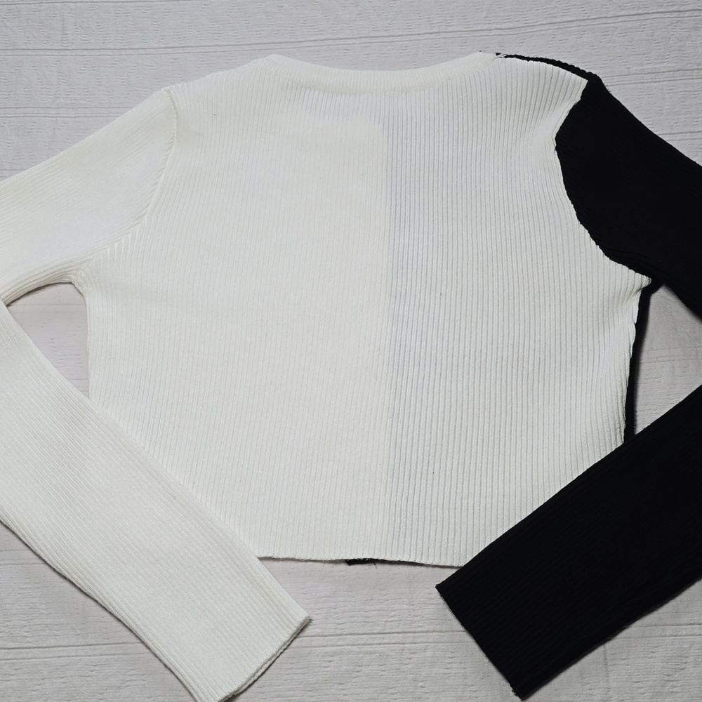 J. ING Black & White Cropped Ribbed Cardigan Women's Size Medium / Large - Picture 7 of 8